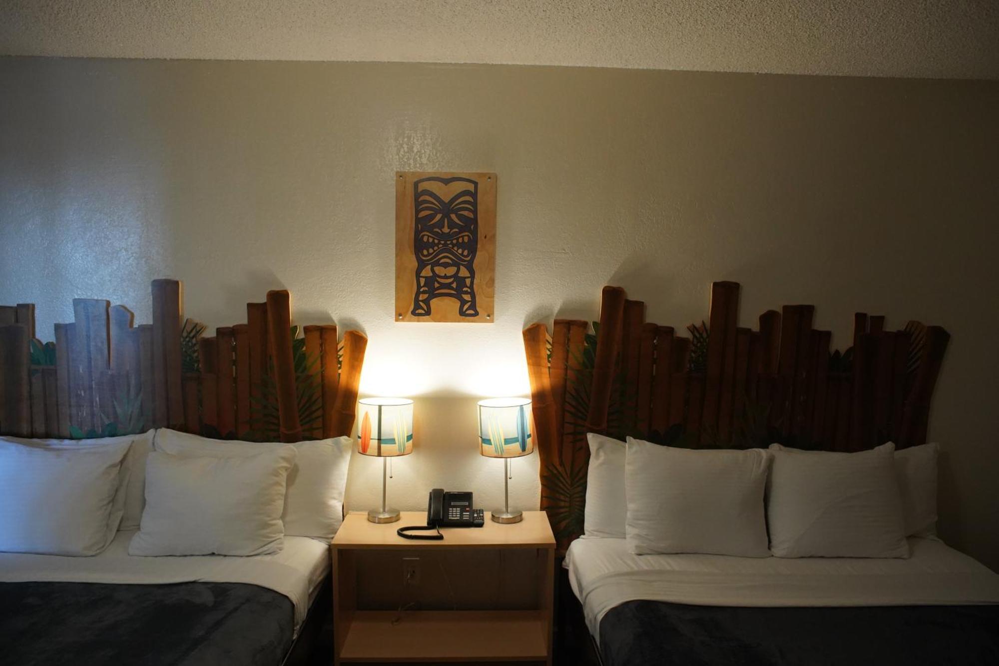 Huntington Surf Inn ハンティントンビーチ エクステリア 写真